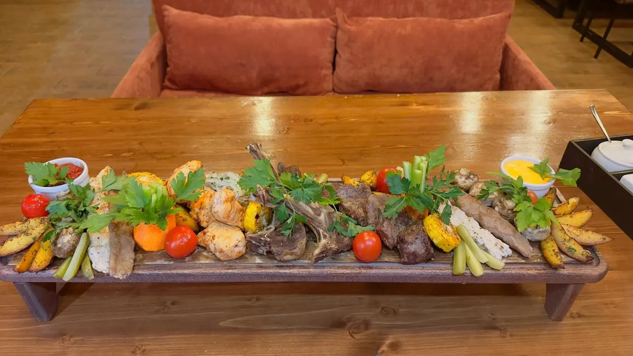 Доска Мясное ассорти №1 Доска Мясное ассорти №1